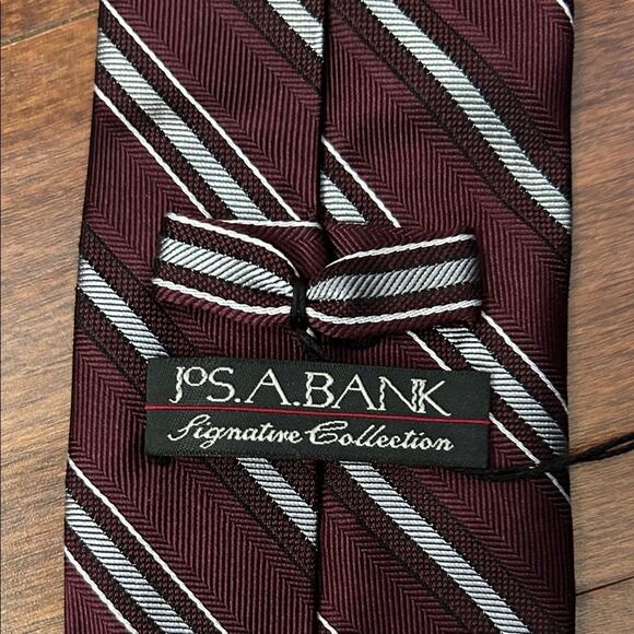 Jos. A. Bank 100% Silk Burgundy and Silver Striped Tie, New with Tags - Picture 7 of 11